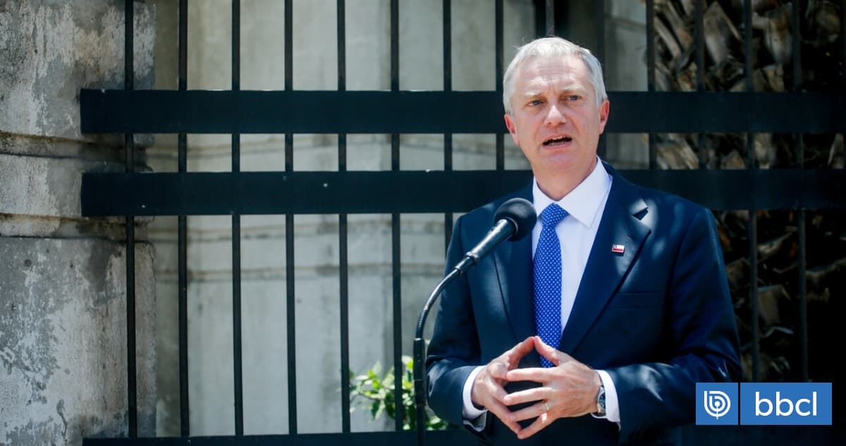 Kast avanza en corredor humanitario y define gabinete