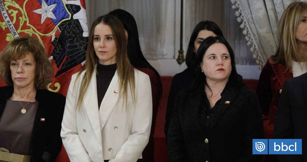 Kast ejecuta primer ajuste ministerial y restablece orden institucional